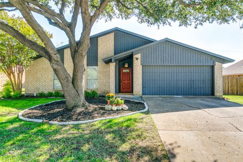 1632 Highpoint Dr, Lewisville, TX, 75077-2121 | Card Image