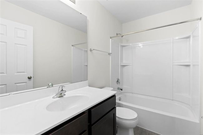 388 Winding Bluffs Ct, House other with 4 bedrooms, 3 bathrooms and 2 parking in Fenton MO | Image 4