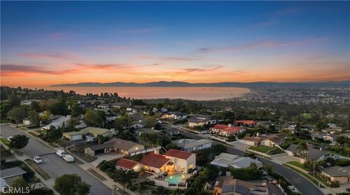 5123 Willow Wood Rd, Rolling Hills Estates, CA, 90274-2320 | Card Image