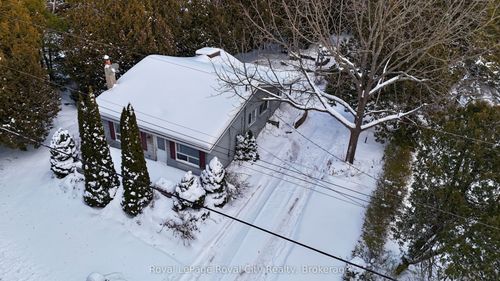 28 Harpur Dr, Tobermory, ON, N0H2R0 | Card Image