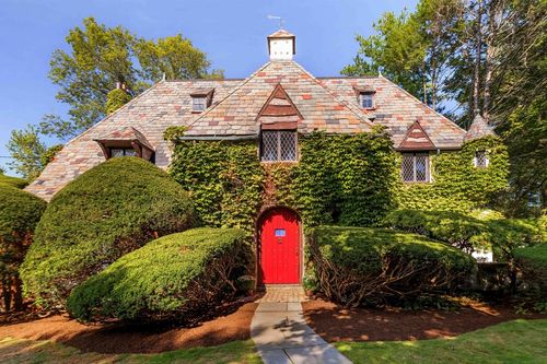 121 Dorset Rd, Waban, MA, 02468-1454 | Card Image