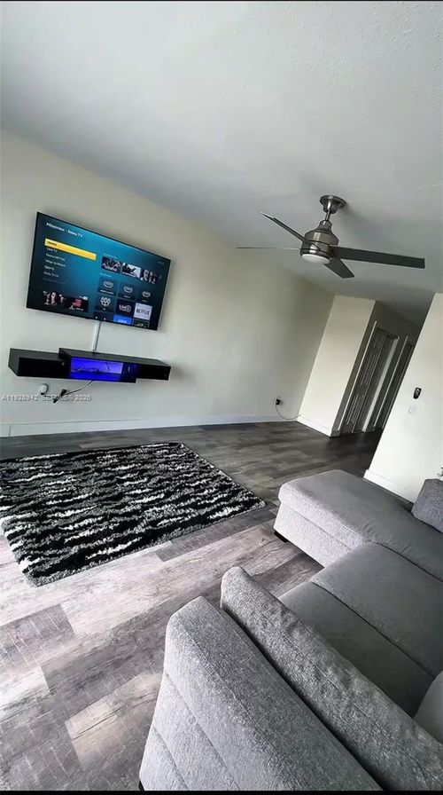 315-7904 West Dr, North Bay Village, FL, 33141-5592 | Card Image