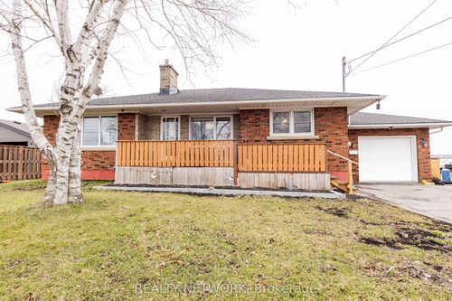 452 Quaker Rd, Welland, ON, L3C3G8 | Card Image