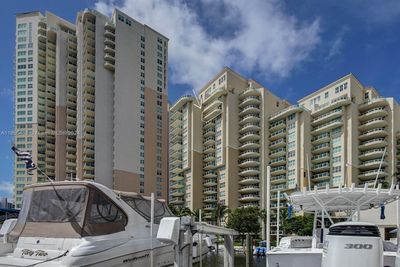 1608 - 3340 Ne 190th St, Condo with 3 bedrooms, 3 bathrooms and null parking in Aventura FL | Image 1