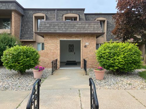 7-435 Old Stone Rd, Munster, IN, 46321-2332 | Card Image