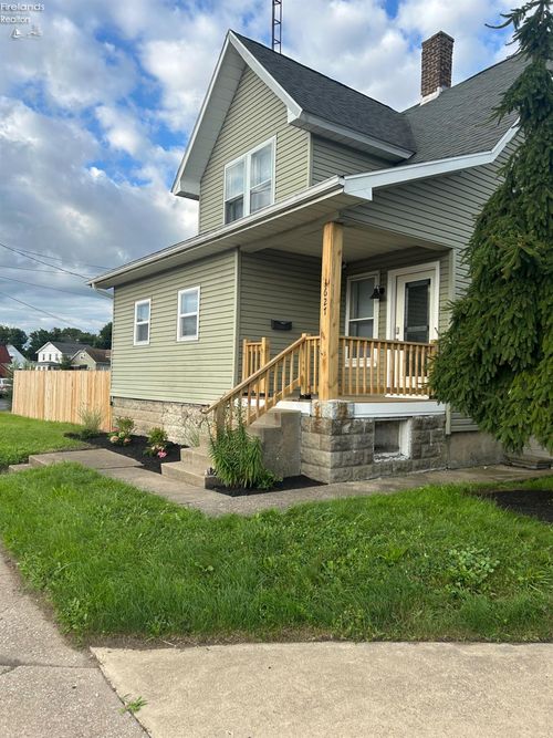 1627 Sycamore Line, Sandusky, OH, 44870-4122 | Card Image