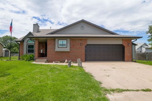 600 N Rolling Hills Dr, Clearwater, KS, 67026-8701 | Card Image