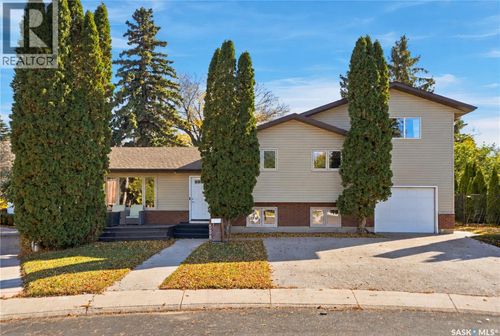 538 Highlands Terr, Saskatoon, SK, S7H4Y6 | Card Image