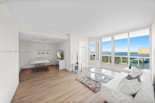 ph4306-4775 Collins Ave, Miami Beach, FL, 33140 | Card Image