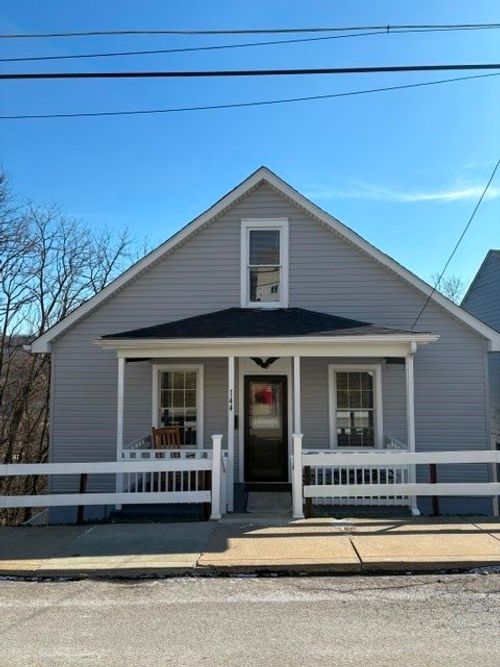 144 Vine St, Canonsburg, PA, 15317-1715 | Card Image