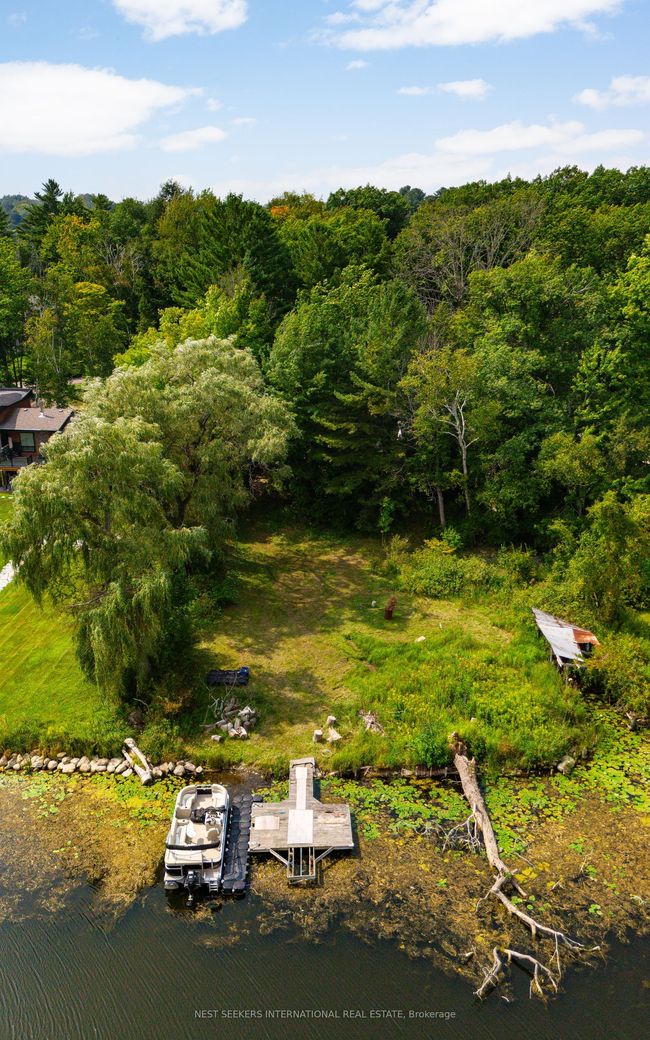 87 Sibbald Cres, House other with 2 bedrooms, 1 bathrooms and 2 parking in Sutton West ON | Image 33