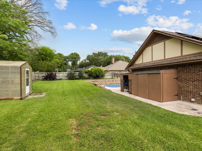 View of yard featuring a patio | Image 7