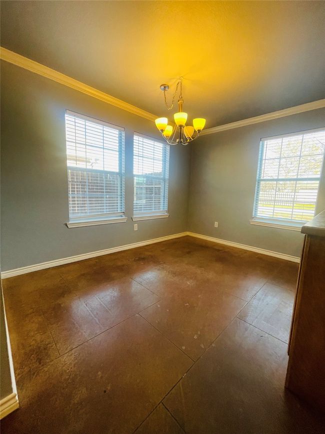 103 W 6 Th St, House other with 3 bedrooms, 3 bathrooms and null parking in Lindsay TX | Image 5