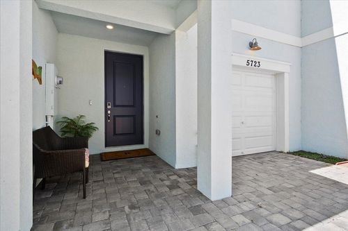 5723 Se Edgewater Cir, Stuart, FL, 34997-3501 | Card Image