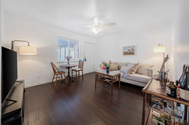 APT-109 - 2408 Longview St, Condo with 2 bedrooms, 1 bathrooms and null parking in Austin TX | Image 5