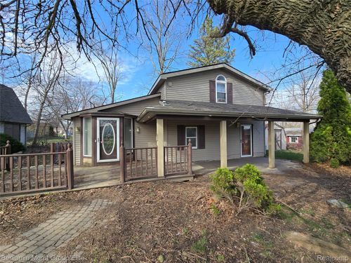 757 Louisa St, Mount Morris, MI, 48458-1734 | Card Image