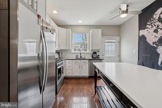 379 E Elm St, Townhouse with 3 bedrooms, 3 bathrooms and null parking in CONSHOHOCKEN PA | Image 26