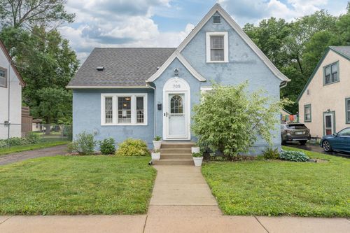 705 Wall St, North Mankato, MN, 56003-3038 | Card Image