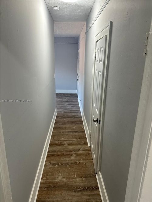 apt-2-1053 Sw 2nd St, Miami, FL, 33130-1023 | Card Image