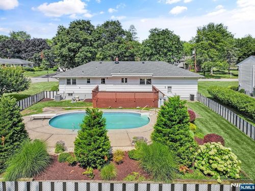 8 Marts Ln, Pine Brook, NJ, 07058-9741 | Card Image