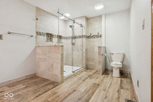 636 Bakeway Cir, Indianapolis, IN, 46231-3114 | Card Image