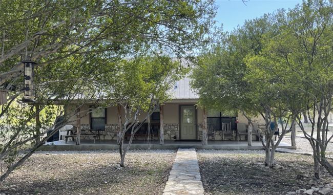 197 N Tomahawk Way, House other with 3 bedrooms, 3 bathrooms and null parking in Concan TX | Image 11