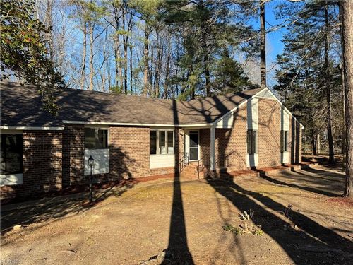 220 Richard Burbydge, Williamsburg, VA, 23185-5140 | Card Image