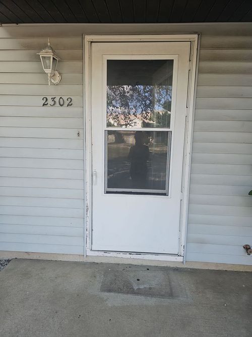 317c-2302 Carnation Dr, Crest Hill, IL, 60403-1604 | Card Image