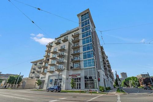 1003-601 E Ogden Avenue, Milwaukee, WI, 53202 | Card Image