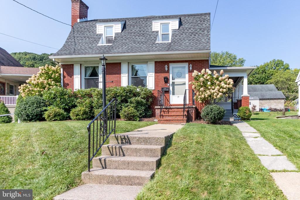 3rd Ave, Clearfield, PA 16830