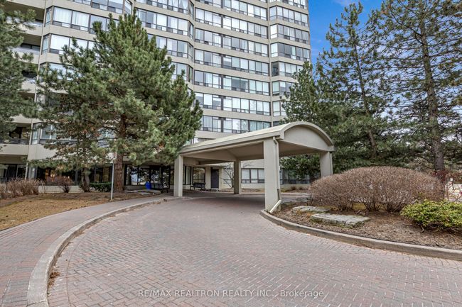 907 - 24 Hanover Rd, Condo with 2 bedrooms, 2 bathrooms and null parking in Brampton ON | Image 13