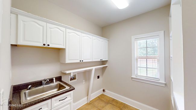 1377-Notting-Hill-Loop-07112025_010030 | Image 23