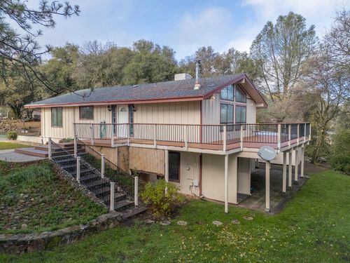 10988 Pleasant Valley Rd, Penn Valley, CA, 95946-9425 | Card Image