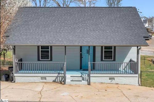 24 Draper St, Greenville, SC, 29611-4742 | Card Image