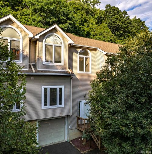 142 Foltim Way, Congers, NY, 10920-1424 | Card Image