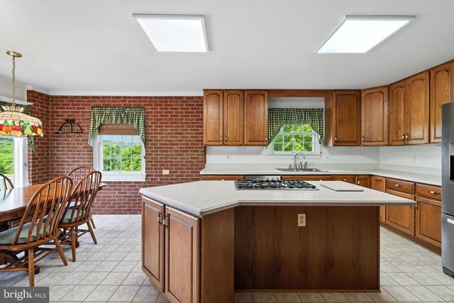 360 Lazy River East Rd, House other with 4 bedrooms, 5 bathrooms and null parking in Luray VA | Image 9