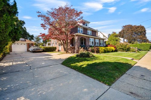 736 Bellmore Rd, North Bellmore, NY, 11710-3725 | Card Image