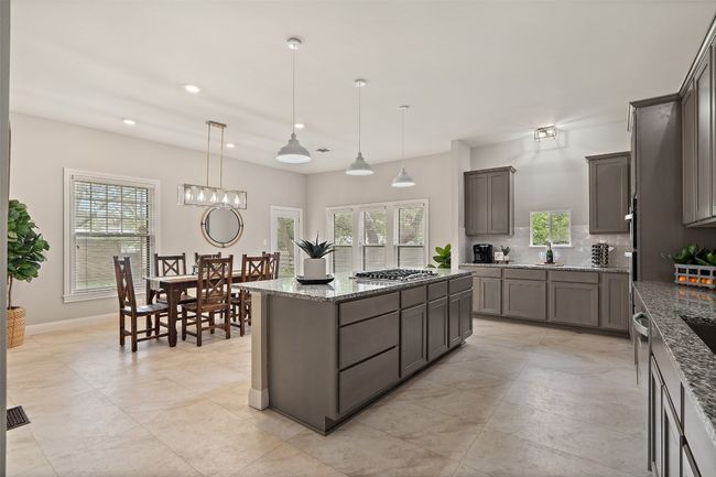 208 W 5 Th St, House other with 4 bedrooms, 3 bathrooms and 4 parking in Lampasas TX | Image 5
