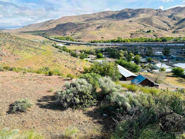 245 3 Rd St W, House other with 3 bedrooms, 2 bathrooms and 4 parking in Huntington OR | Image 35