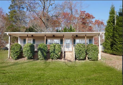 531 Lake Shore Ave, Lexington, NC, 27292-8235 | Card Image