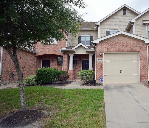 8110 Singing Sonnet Ln, Houston, TX, 77072-0130 | Card Image