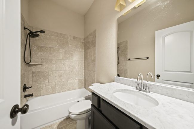 Secondary bath (3 full baths) | Image 22