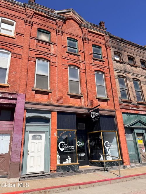10 W Main St, Fonda, NY, 12068-4859 | Card Image