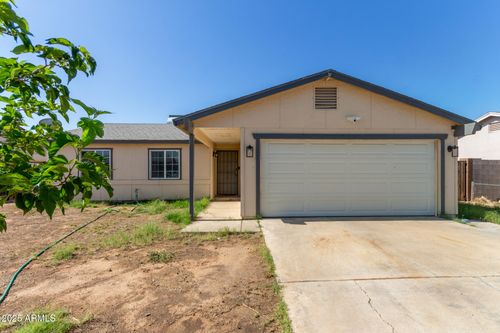 8051 W Mariposa Dr, Phoenix, AZ, 85033-1004 | Card Image