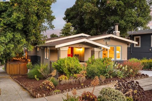 2512 Rawson St, Oakland, CA, 94601-5524 | Card Image