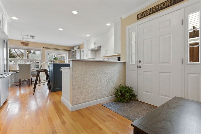 B - 32 Bromfield St, Condo with 3 bedrooms, 3 bathrooms and 2 parking in Newburyport MA | Image 7