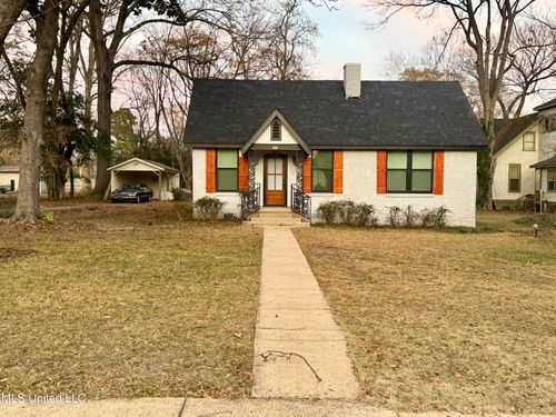 202 Panola Ave, Batesville, MS, 38606-1529 | Card Image