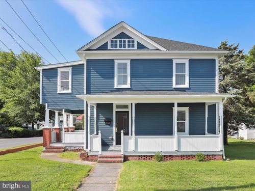 588 E King St, STRASBURG, VA, 22657-2432 | Card Image