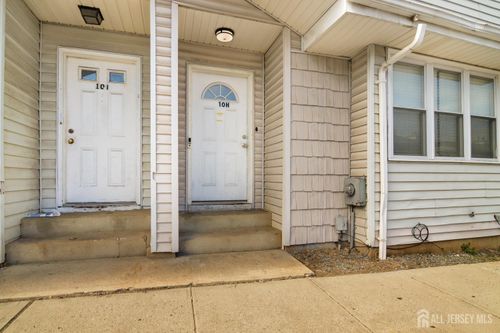 apt-h-10 Neilson St, New Brunswick, NJ, 08901-1418 | Card Image