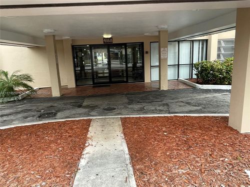 apt-302-4168 Inverrary Dr, Lauderhill, FL, 33319-4503 | Card Image